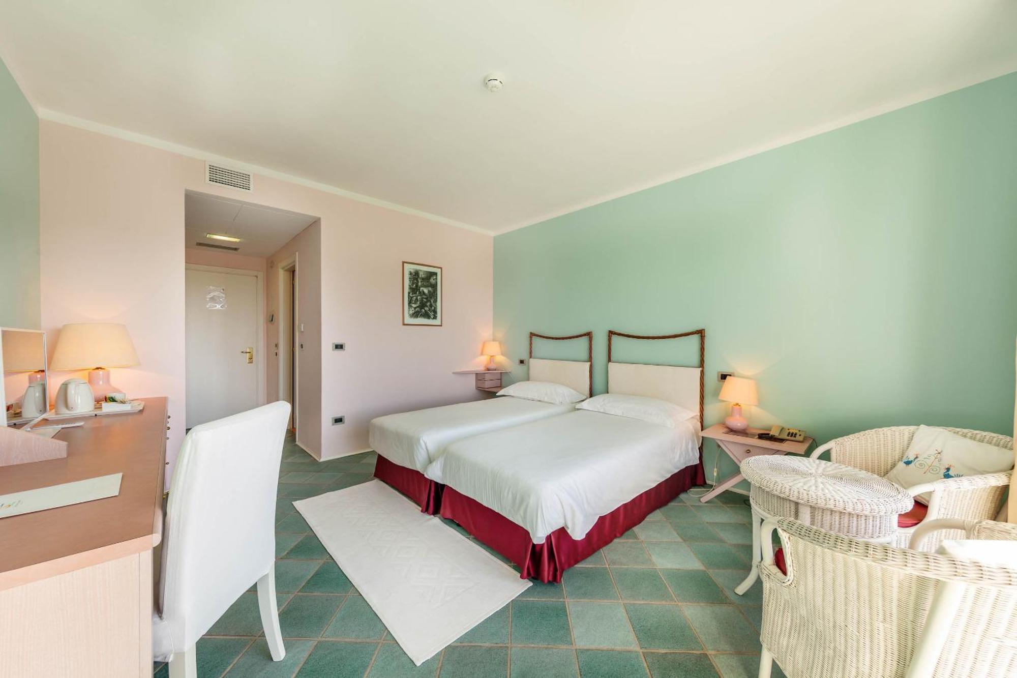 Hotel Luna Lughente Olbia Camera foto